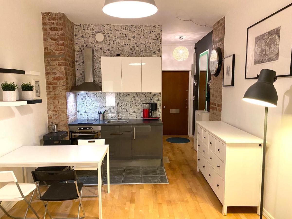 ヘルシンキCozy Gem In The Heart Of Design Districtアパートメント エクステリア 写真